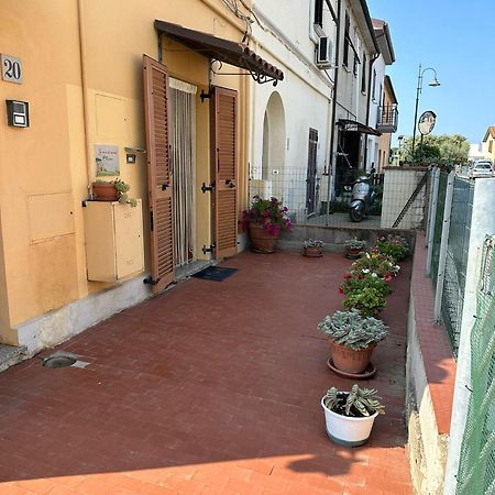 La Casa Di Nonna Ottorina Lejlighed Venturina Terme Eksteriør billede