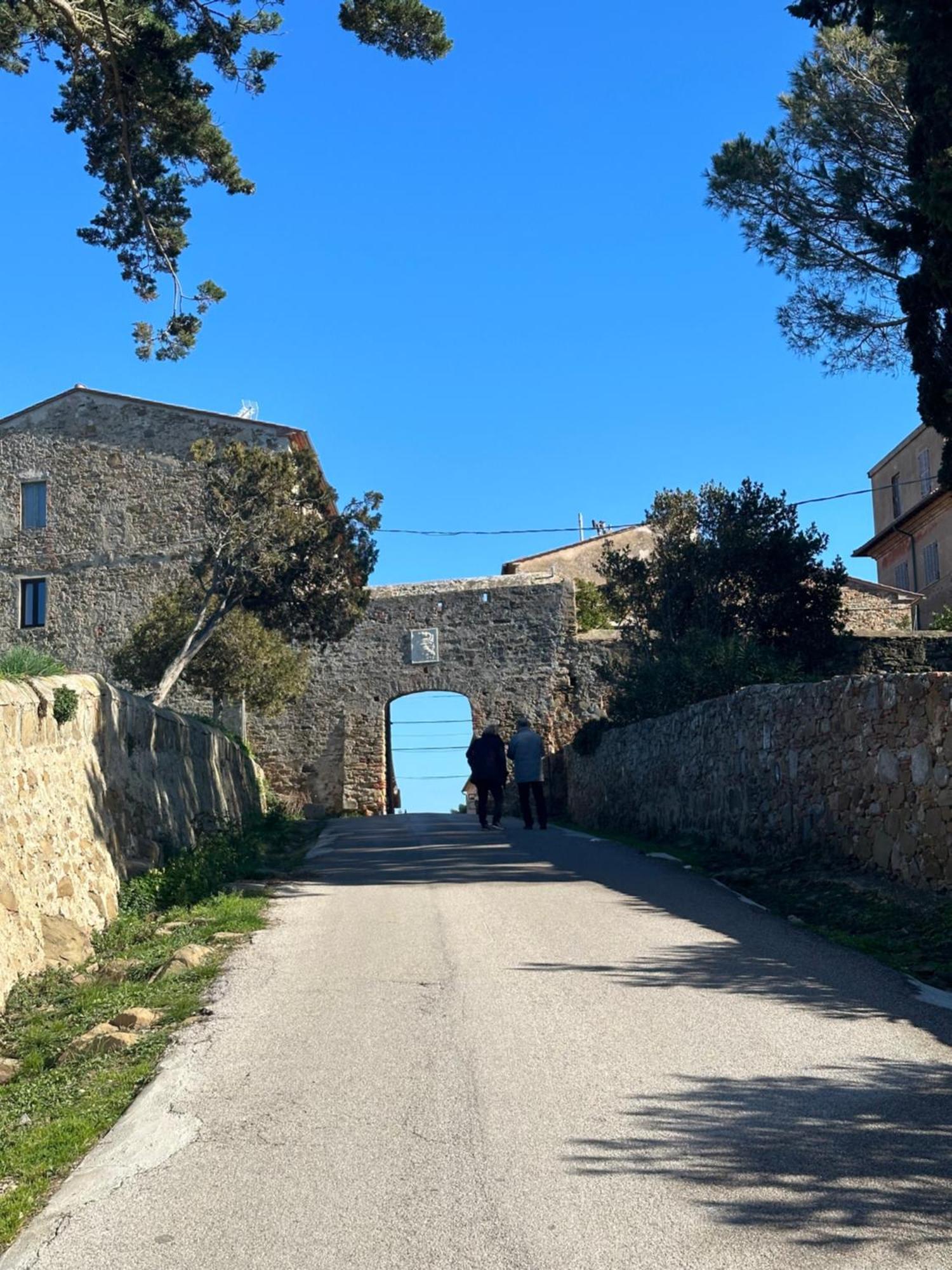 La Casa Di Nonna Ottorina Lejlighed Venturina Terme Eksteriør billede