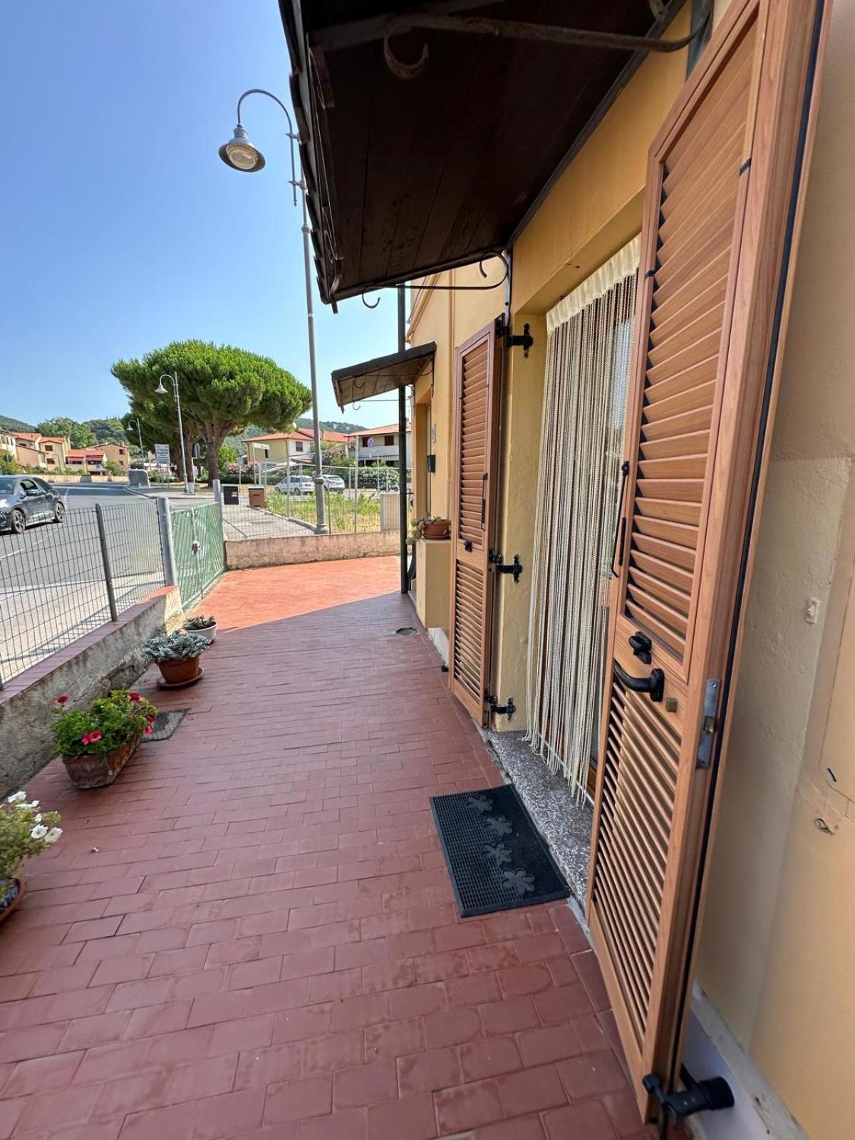 La Casa Di Nonna Ottorina Lejlighed Venturina Terme Eksteriør billede